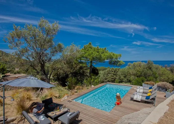 Villa Bodri, Maison En Pierre Avec Vue Mer Et Piscine Chauffee